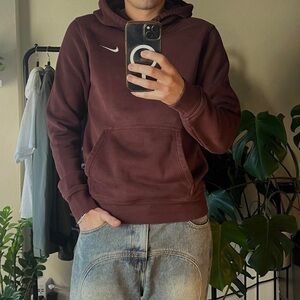 Nike - Red wine / Burgundy hoodie, in perfect condition.